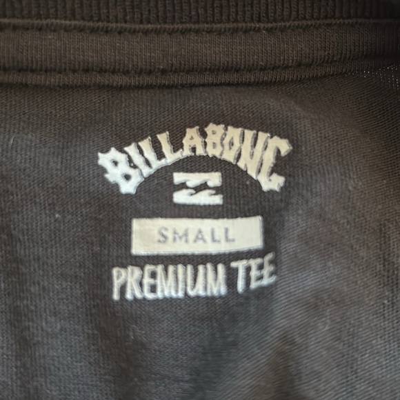 Brand is Billabong - Picture 10 of 10